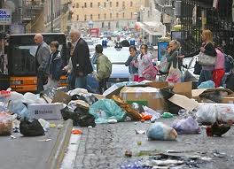 NAPOLI – La città è sommersa dai rifiuti ed è in piena emergenza igienico-sanitaria con gravissime implicazioni per la salute. Oggi Berlusconi è a Napoli e dovrà dare una risposta definitiva al […]