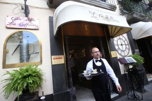 28 ottobre 2013 Apre a Napoli la prima ambasciata del caffè alla Caffettiera di piazza Dei Martiri.