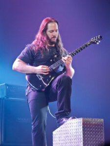 Johan Petrucci frontman dei Dream Theater