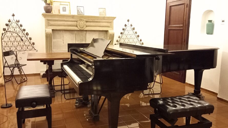 Villa Kempff ospiterà dal 6 al 16 settembre una Masterclass dedicata alla Scuola di piano napoletana organizzata dall'Accademia Wilhelm Kempff e tenuta dai pianisti Francesco Nicolosi e William Hong-Chung Youn